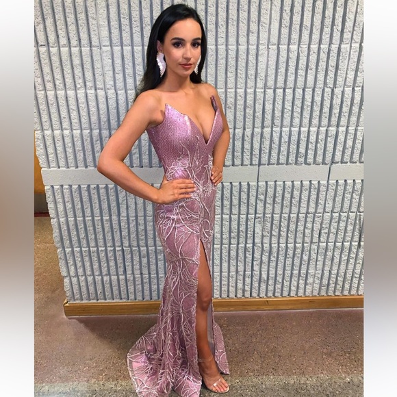 Juan Carlos Pinera Couture Gown - Picture 1 of 7